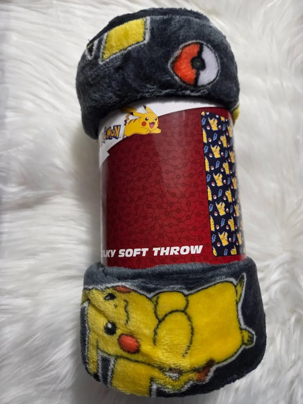 Pokémon Plush Throw Blanket